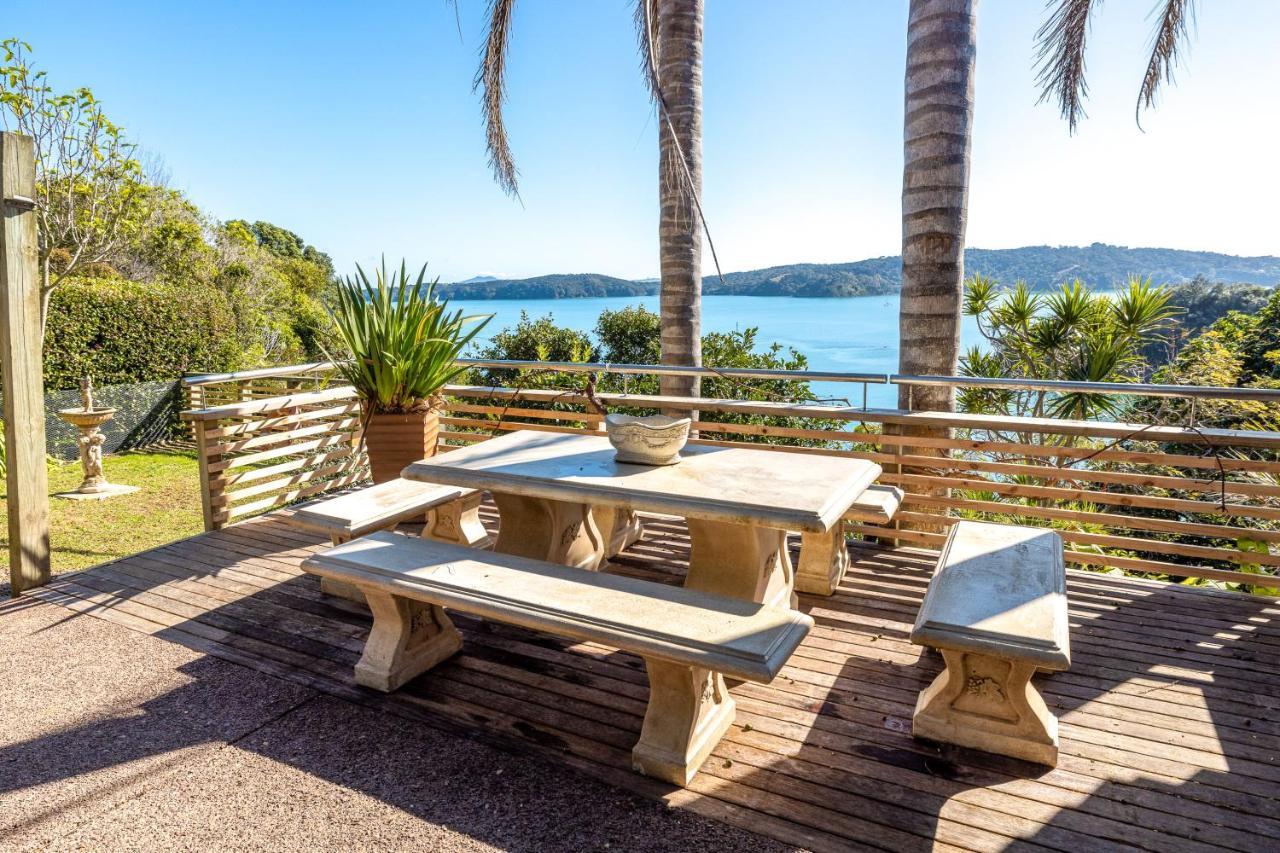 Palms On Kennedy Point - Stay Waiheke Te Whau Bay Exterior photo
